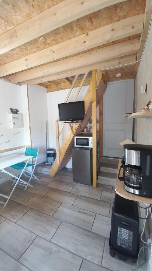 Le calme à la campagne Besson Exterior foto