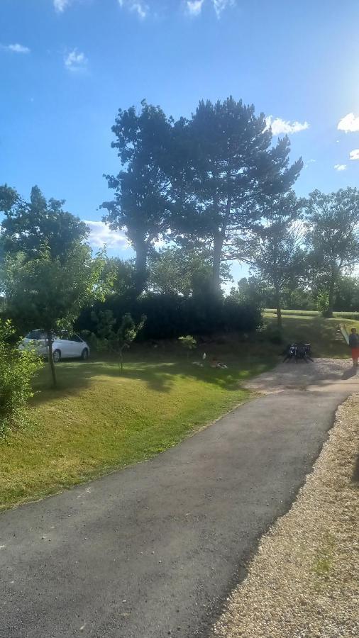 Le calme à la campagne Besson Exterior foto